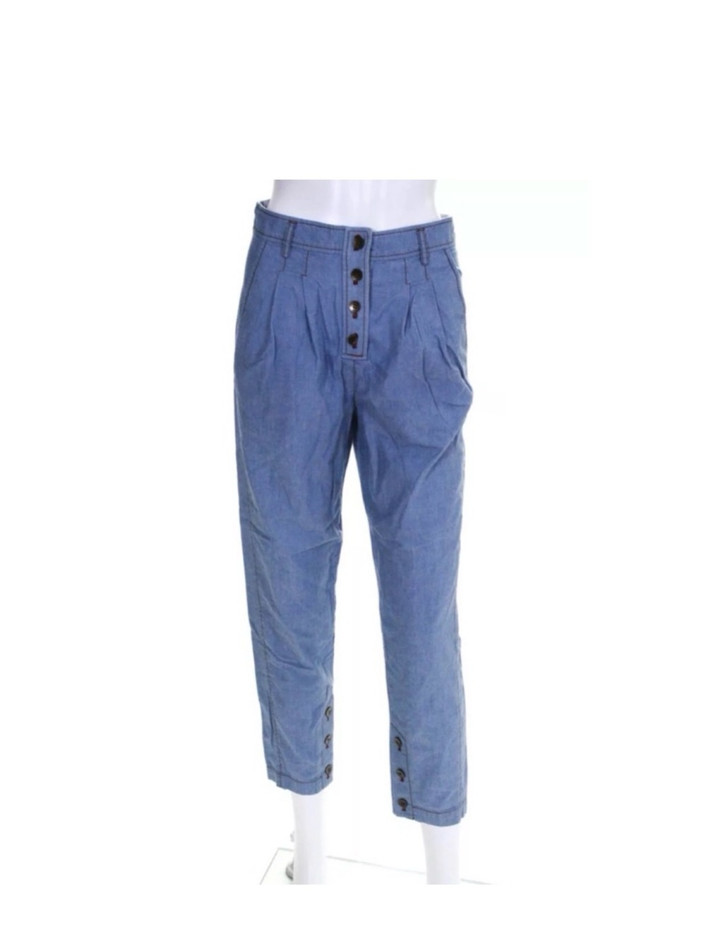 Tibi High-waisted Pleated Cropped
Chambray Pants 2